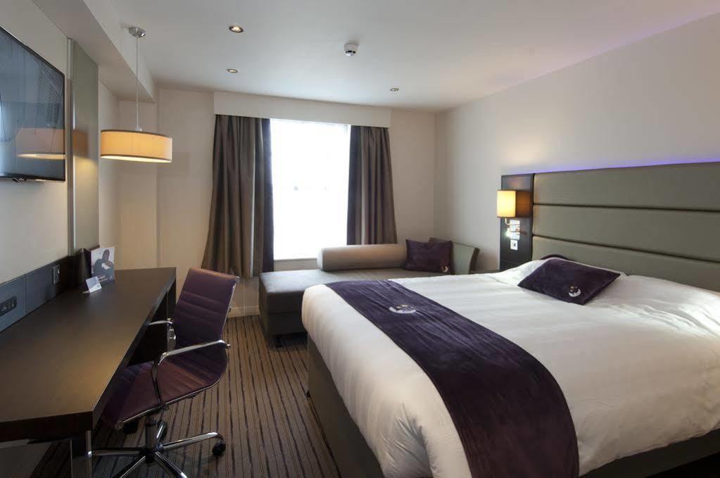 Premier Inn Stoke-On-Trent Exterior foto